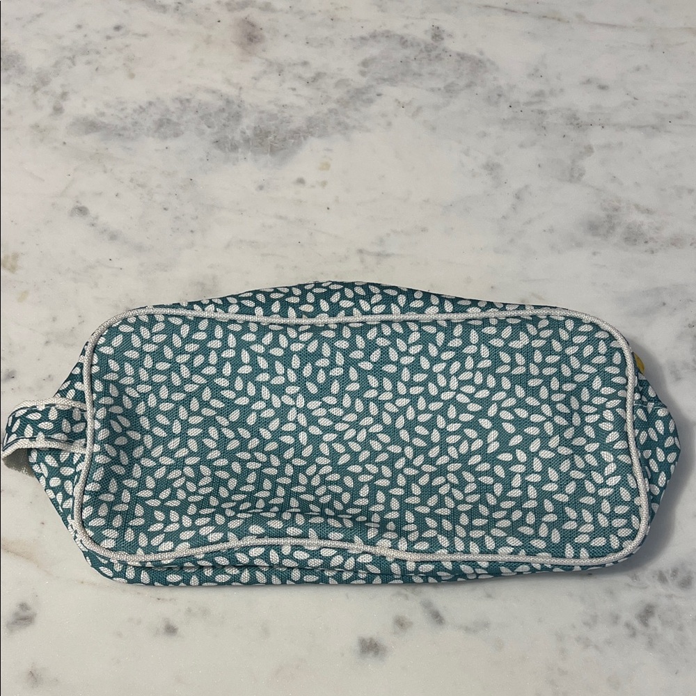 Estee Lauder Teal and White Leaf Print Cosmetic Bag